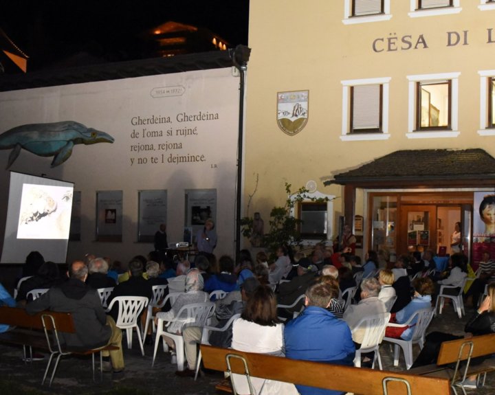 Conferenza all'aperto 2022